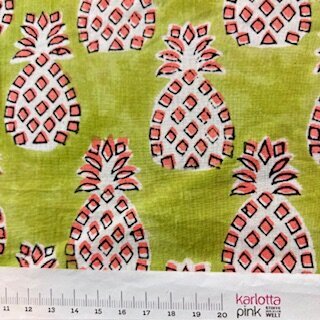 Blockprint Pineapple on green